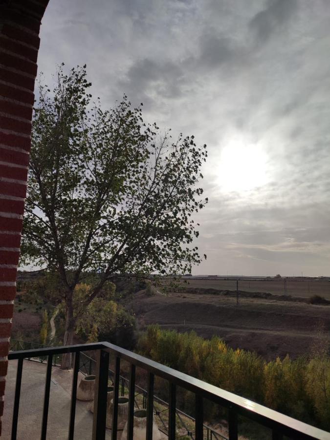 Cuestas Del Arevalillo Apartment Arévalo Екстериор снимка